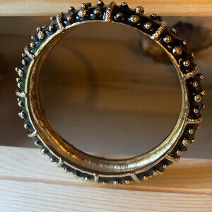 Lilly Pulitzer black & gold studded bangle bracelet mogul mobwife preppy glam
